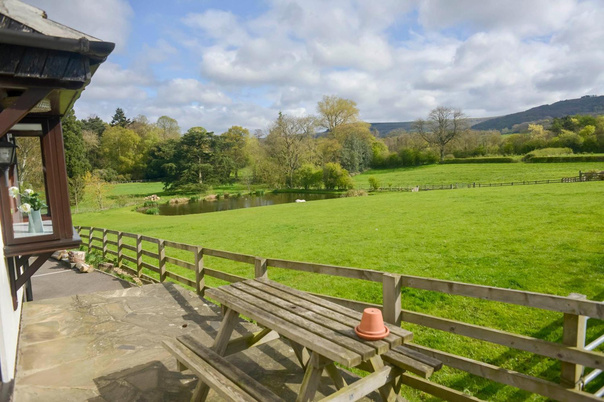 The Whitestonecliffe Inn Sutton  ภายนอก รูปภาพ